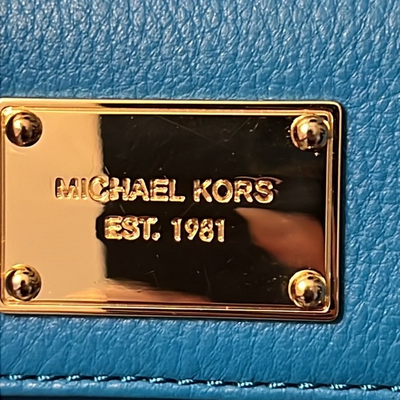 Brand New Michael Kors Jet Set Flap Coinpurse - Picture 3 of 11